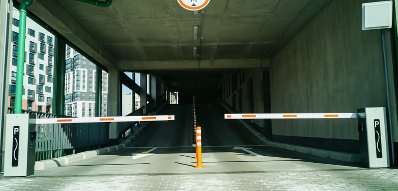 Entrance Control & Traffic Management3